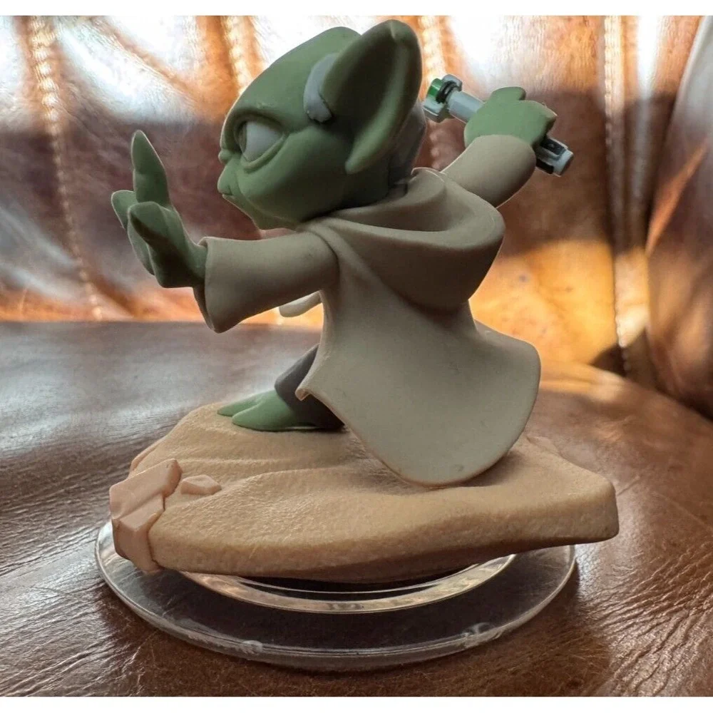 Disney Infinity‎ 3.0 Star Wars Yoda Character Figure Damaged
